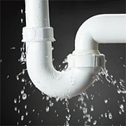 Как защитить квартиру от протечек?