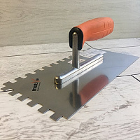 Гладилка нержавеющая 130*280мм ручка 2К, зуб 10*10мм Motive (040754)