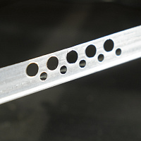 Уголок перфорированный стальной оцинкованный, 3 м