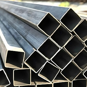 Труба профильная стальная 30 x 30 x 1,5 мм (3 м)