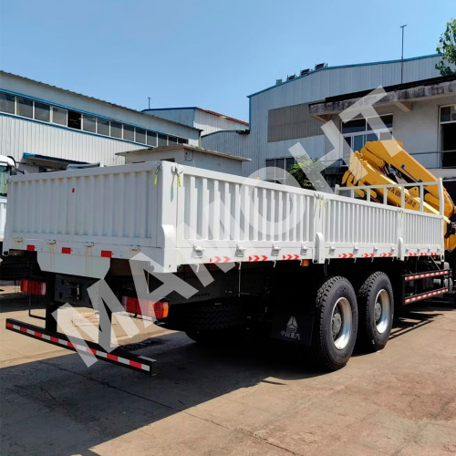 Лента сигнальная светоотражающая самоклеящаяся 50 мм х 5 м, красно-белая ADMIRAL - Фото 2