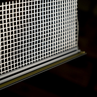 Профиль оконный примыкающий 6 мм с сеткой, длина 3 м, графитовый